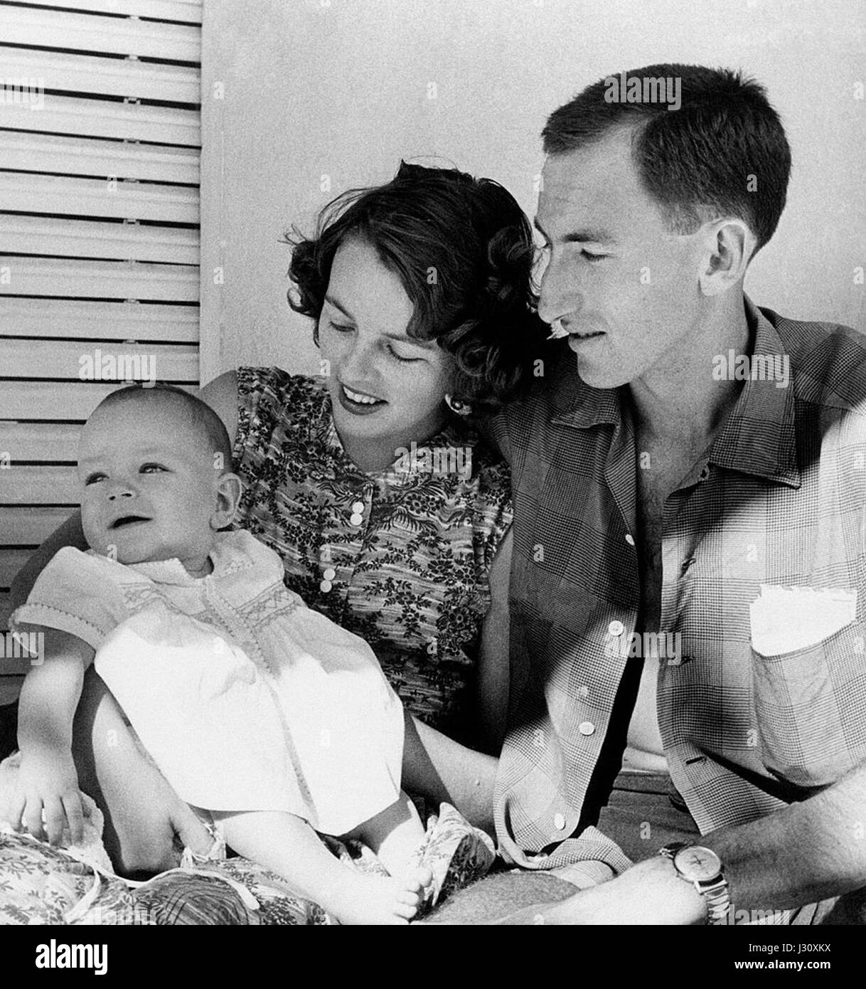 Herb Elliott with family 1960 Stock Photo Alamy