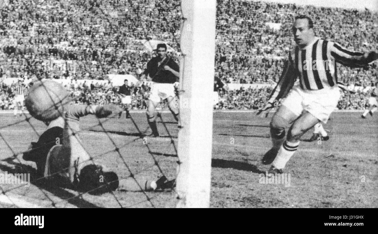 Eduardo Ricagni - Juventus FC 1953-54 Stock Photo - Alamy