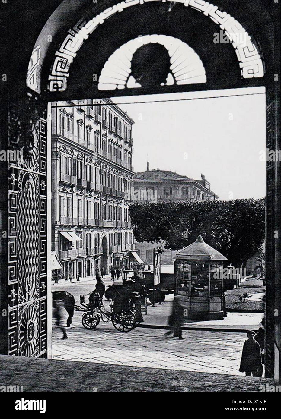 Napoli, Piazza Municipio da San degli Spagnoli Stock Photo Alamy