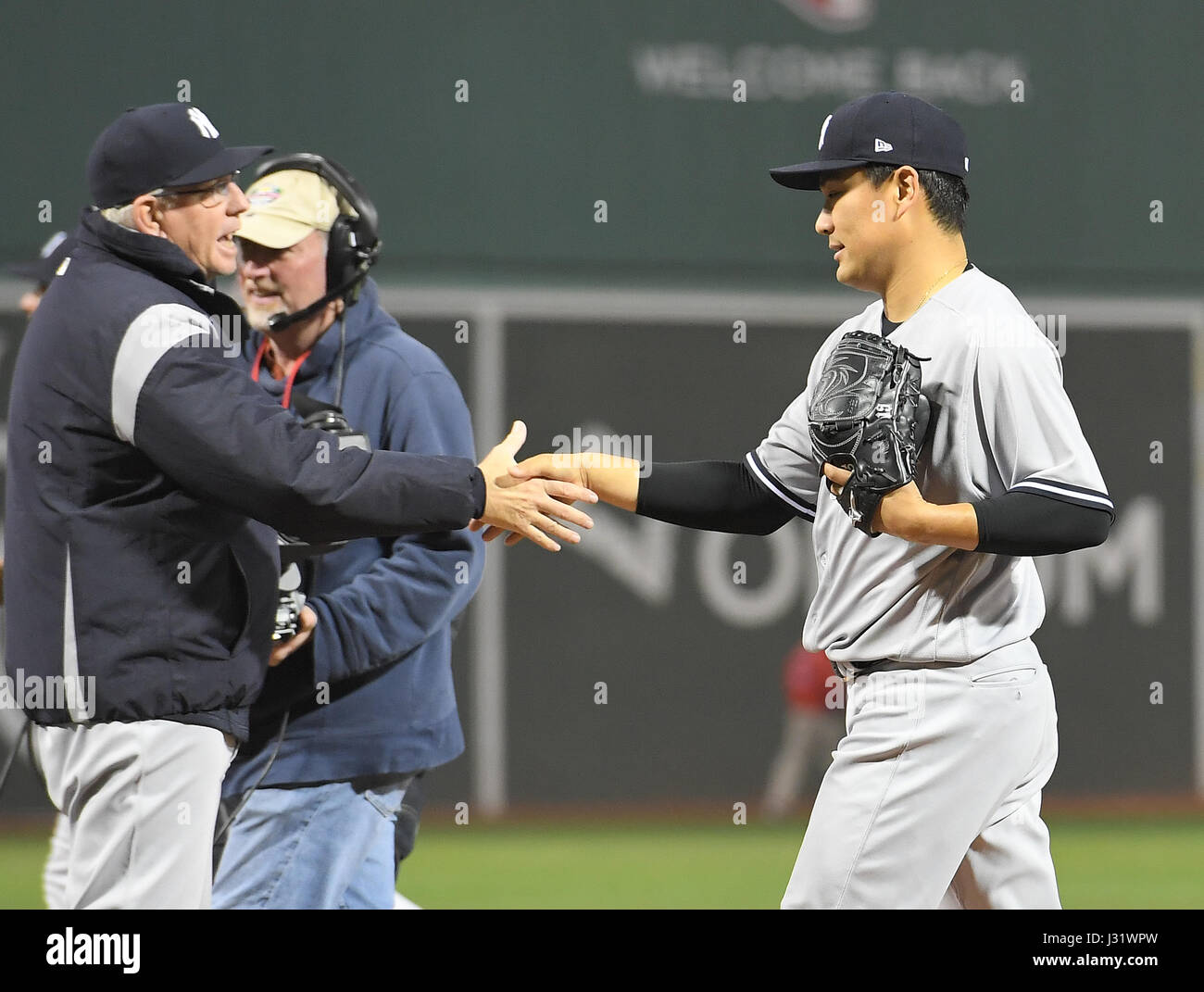 Boston, Massachusetts, USA. 27th Apr, 2017. (L-R) Larry Rothschild ...