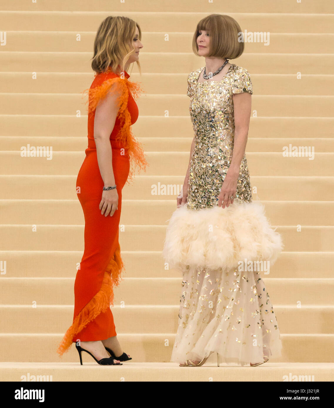 New York, USA. 1st May, 2017. USA Vogue Editor in Chief Anna Wintour (R) attends the 'Rei Kawakubo/Comme des Garcons: Art Of The In-Between' Costume Institute Gala at Metropolitan Museum of Art Credit: Ovidiu Hrubaru/Alamy Live News Stock Photo