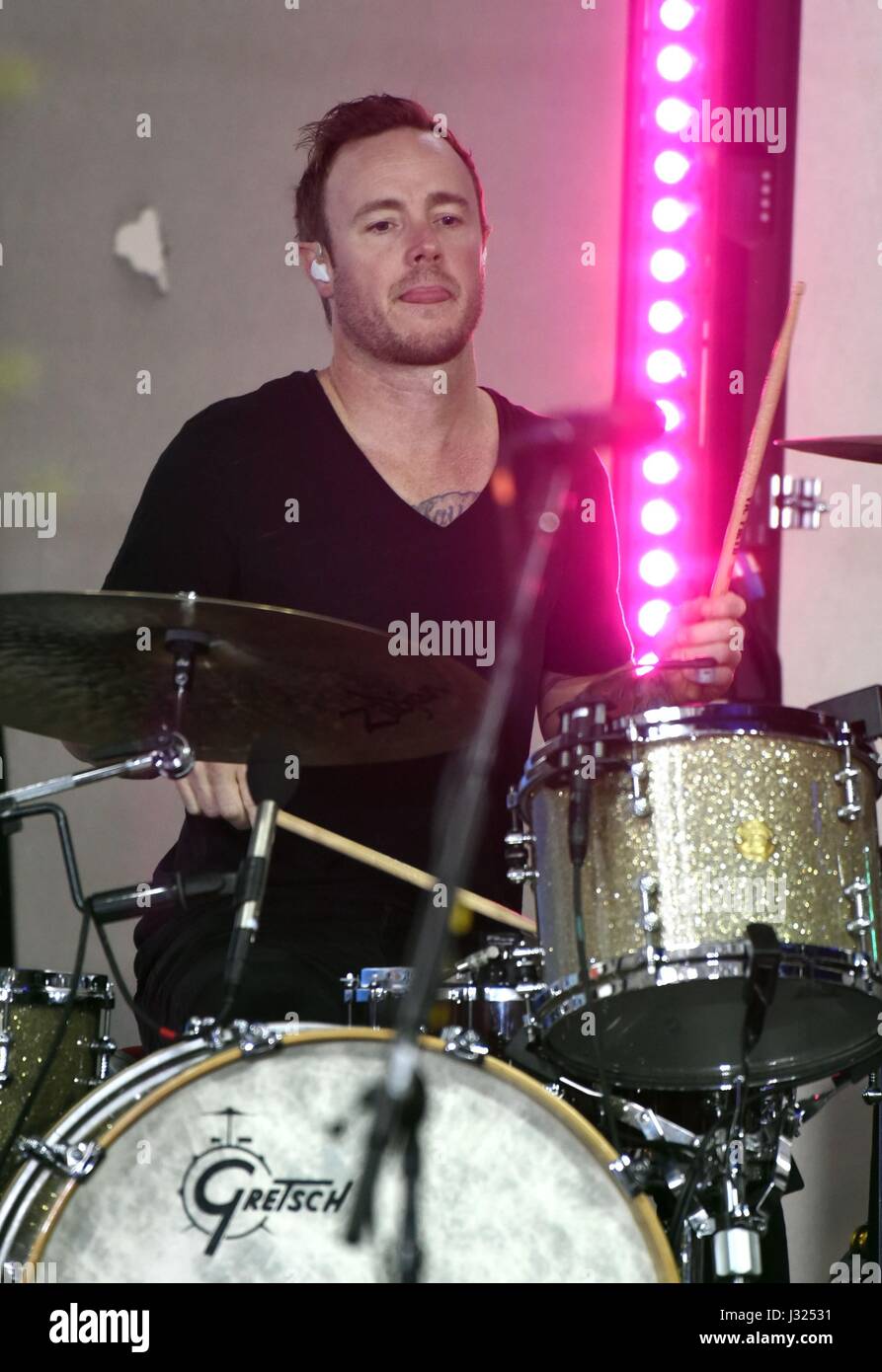 New York, NY, USA. 2nd May, 2017. Eddie Fisher on stage for NBC Today Show concert with One Republic, Rockefeller Plaza, New York, NY May 2, 2017. Credit: Derek Storm/Everett Collection/Alamy Live News Stock Photo