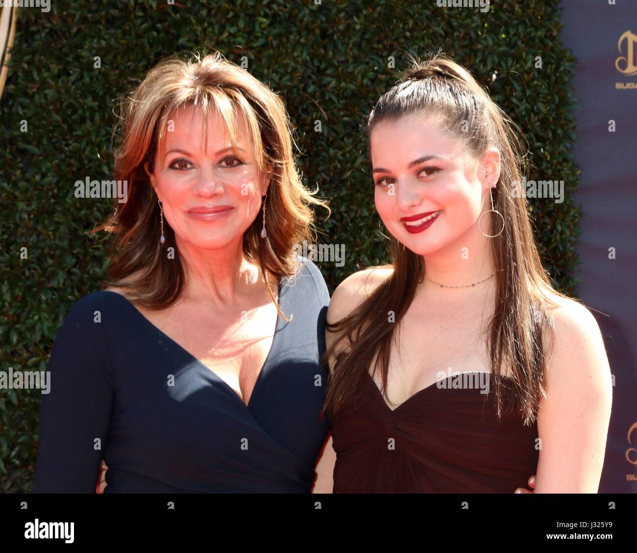 Pasadena, CA. 30th Apr, 2017. Nancy Lee Grahn, Katherine Grahn at arrivals for 44th Annual Daytime Emmy Awards - Arrivals 1, Pasadena Civic Center, Pasadena, CA April 30, 2017. Credit: Priscilla Grant/Everett Collection/Alamy Live News Stock Photo