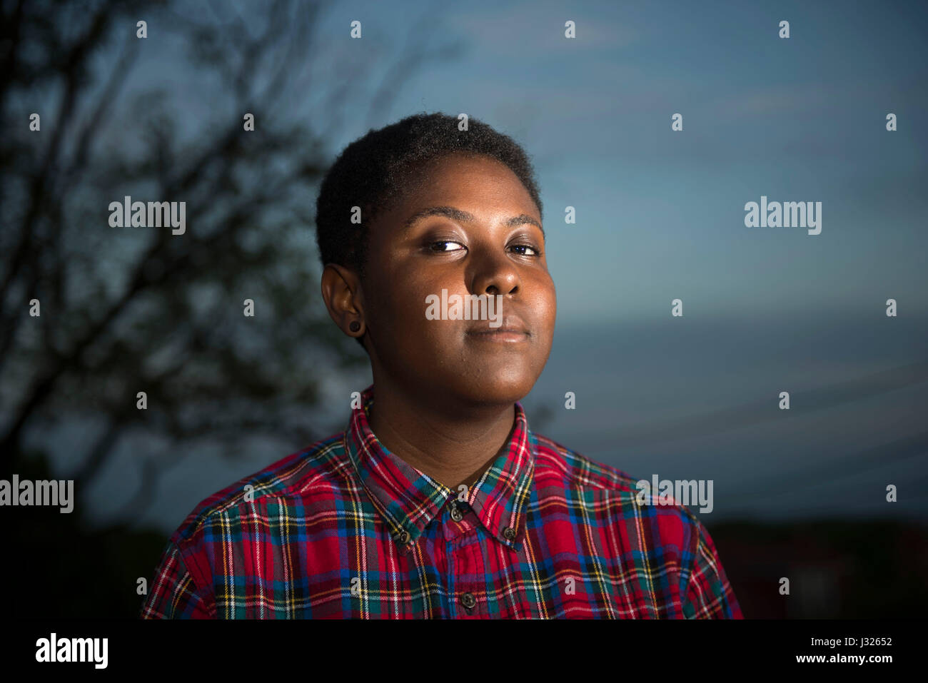 Eugene, OREGON, USA. 28th Apr, 2017. Plaintiff VICTORIA BARRETT is one of the 21 youth between the ages of 9 and 21 who are suing the federal government on constitutional grounds over climate change. The non-profit Our Children's Trust law firm of Eugene, Ore., is spearheading the ground breaking legal action. The case is on course to go to trail in federal court in Eugene in the fall of 2017. Credit: Robin Loznak/ZUMA Wire/Alamy Live News Stock Photo