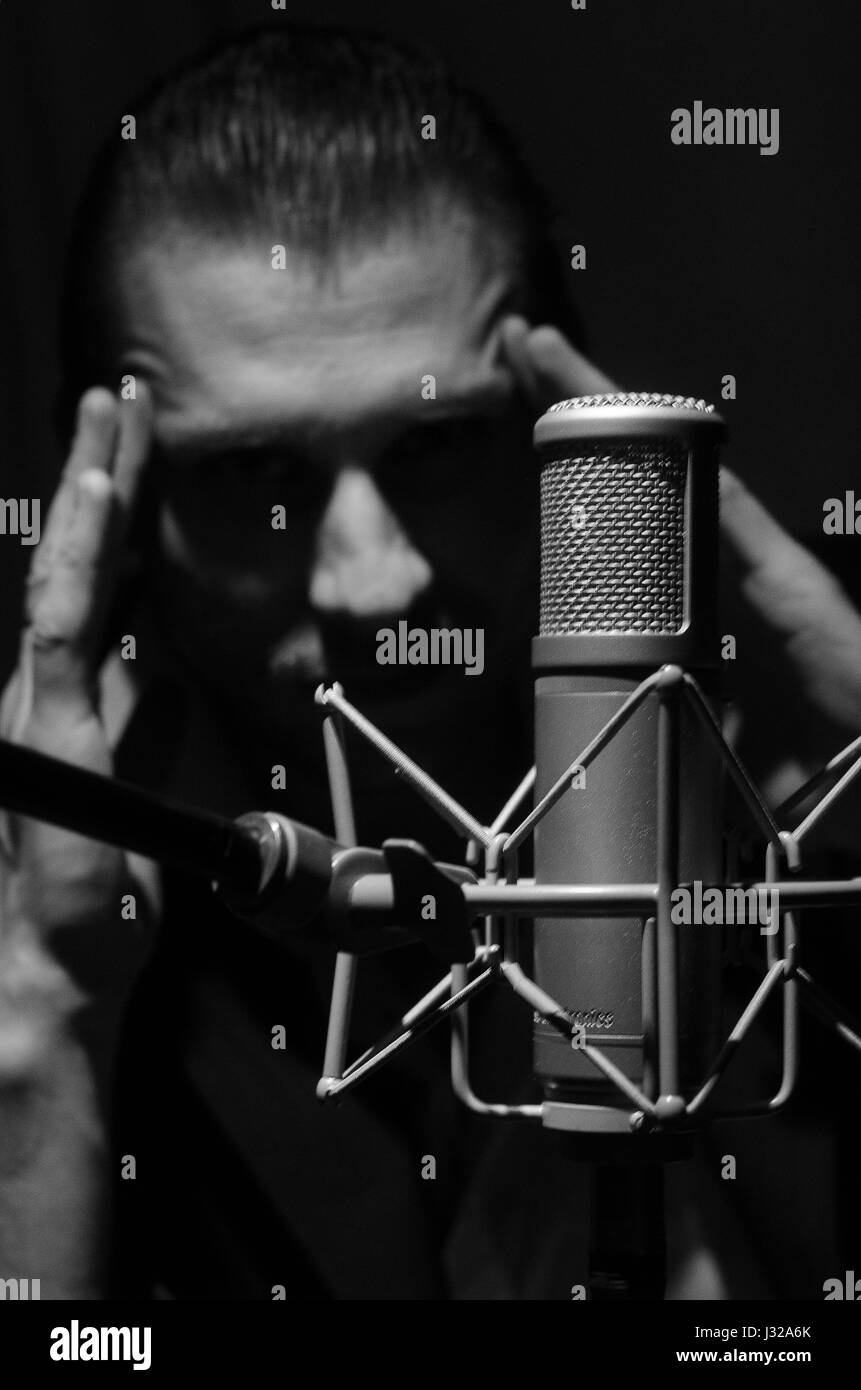 Photo of mic Black and White Stock Photos & Images - Alamy