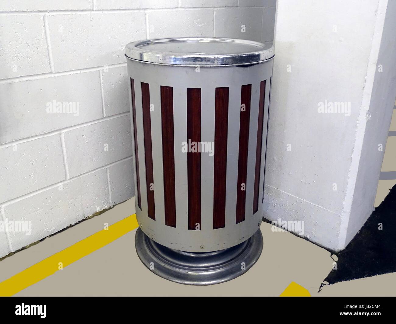 Metal litter bin Stock Photo Alamy