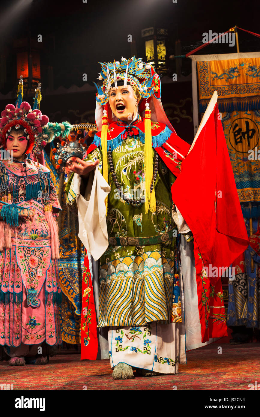 perform; act; play; demonstrate; develop, opera,Sichuan (Province); Szechwan,Chengtu,stage,traditional opera; singing parts in Chuanqiand Zaju,Beijing Stock Photo