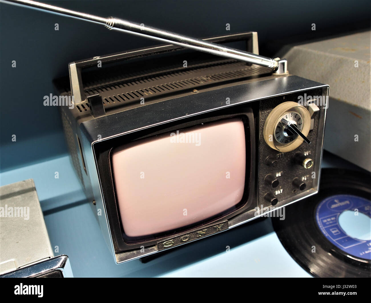 Japan electronics 1963 hi-res stock photography and images - Alamy