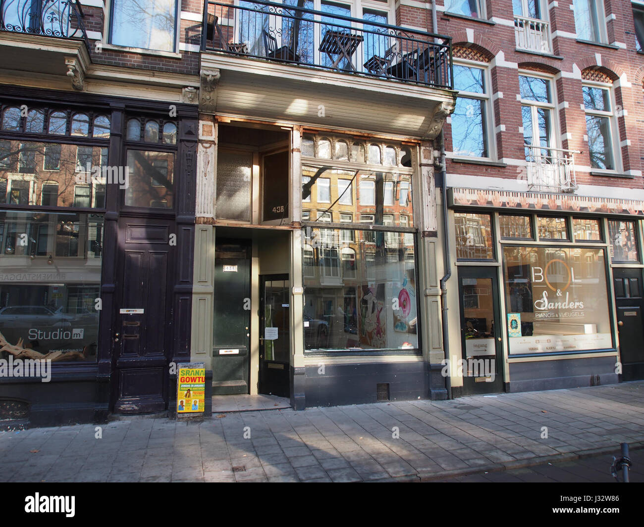 A photo of the storefront at Ceintuurbaan 438, capturing the shop’s ...