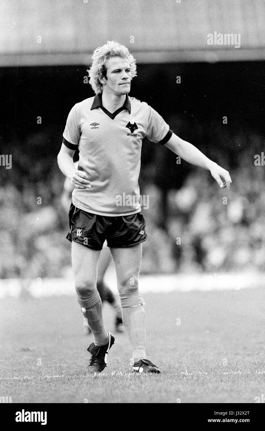 Footballer Andy Gray in action at Molineux 1979 Stock Photo Alamy