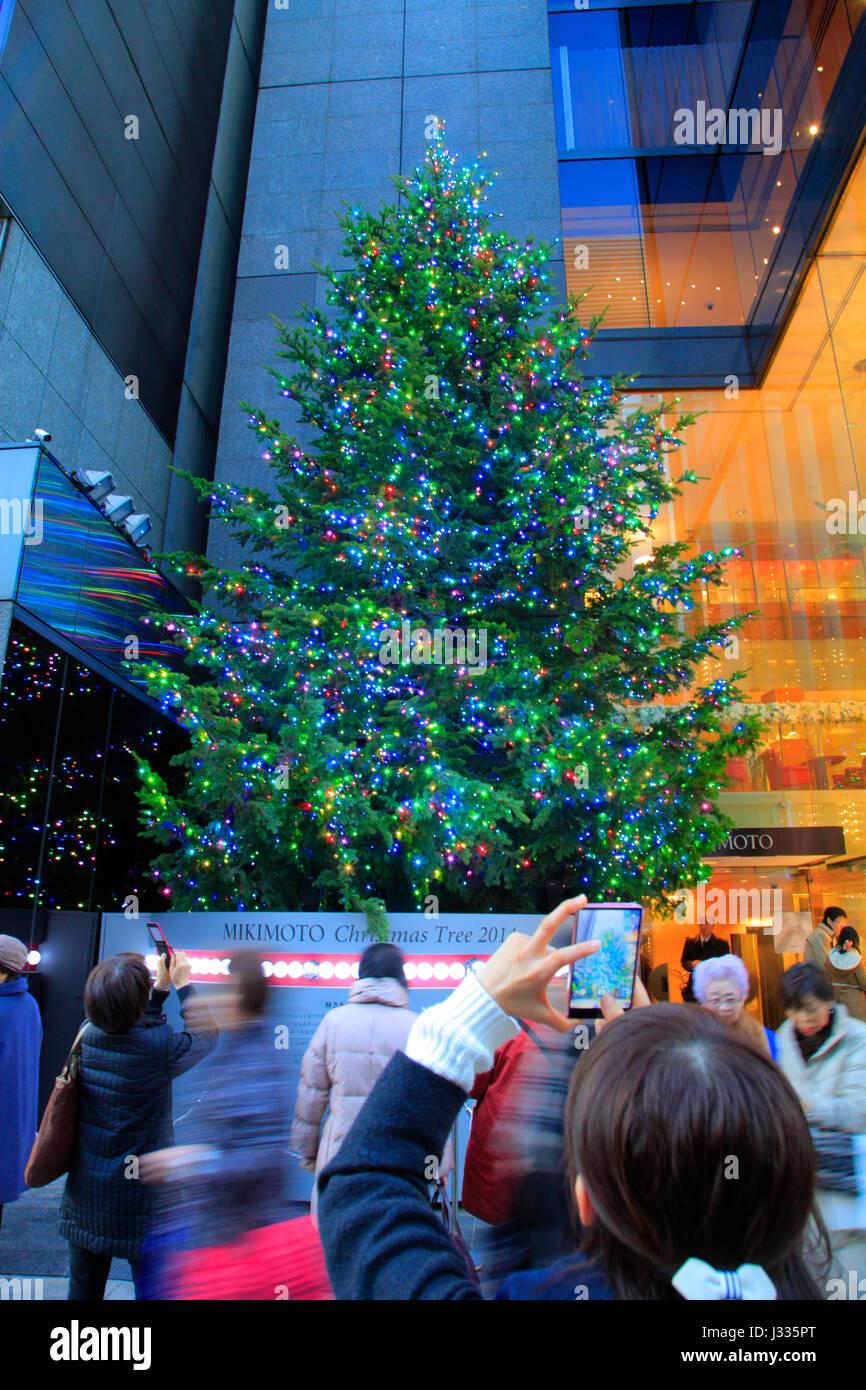 Christmas Tree in Ginza Shopping Street Tokyo Japan Stock Photo - Alamy