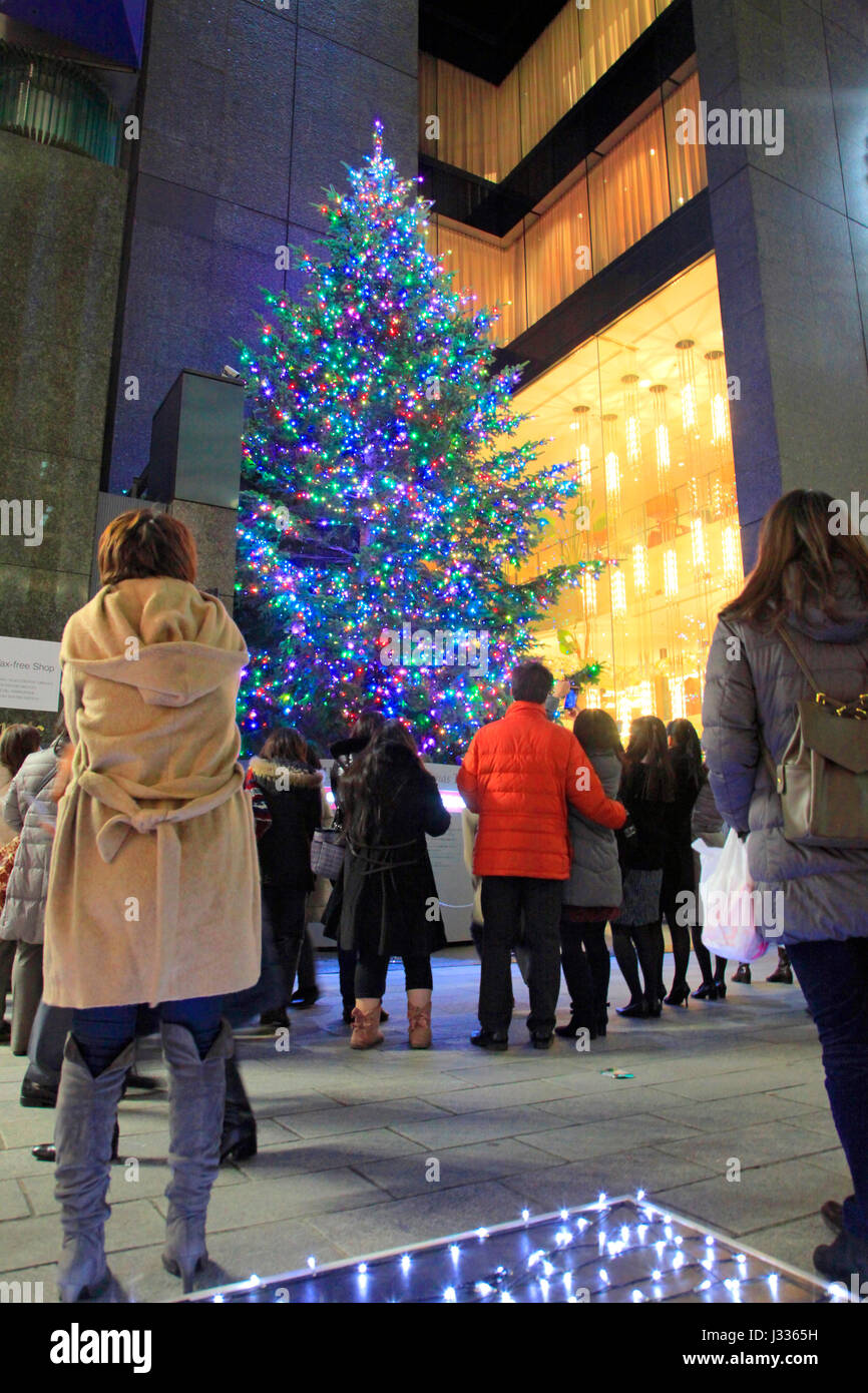 Christmas Tree in Ginza Shopping Street Tokyo Japan Stock Photo - Alamy