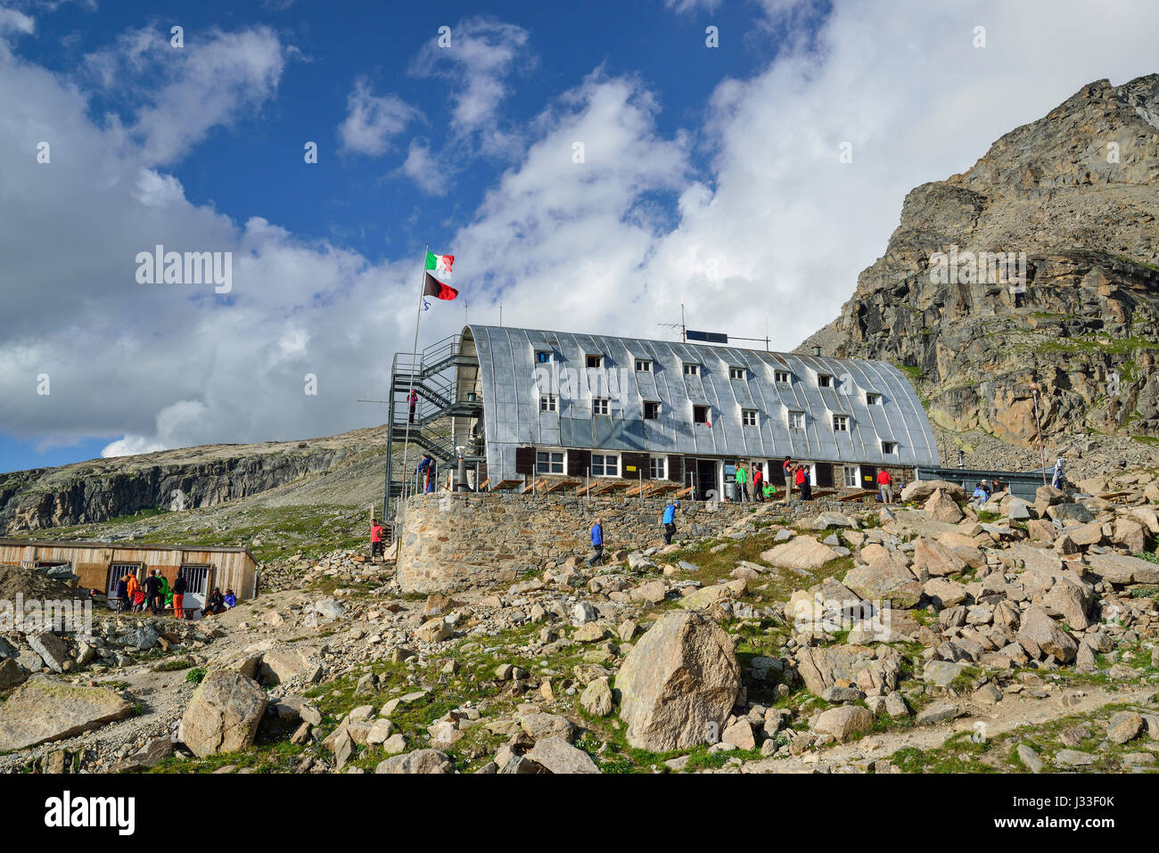 Hut Rifugio Vittorio Emanuele II, Gran Paradiso, Gran Paradiso Nationalpark, Graian Alps range