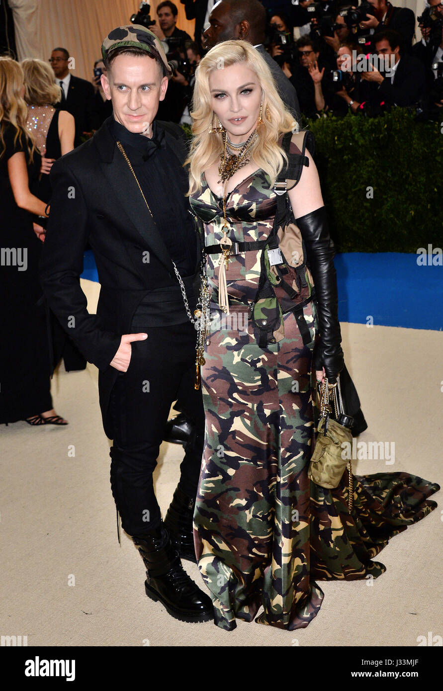 File:Madonna and Jeremy Scott 2017 Met Gala (cropped).png - Wikimedia  Commons