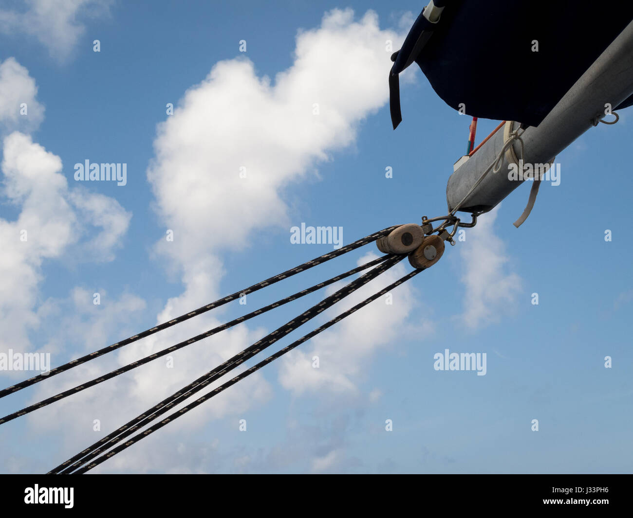 Pulley crossing hi-res stock photography and images - Alamy