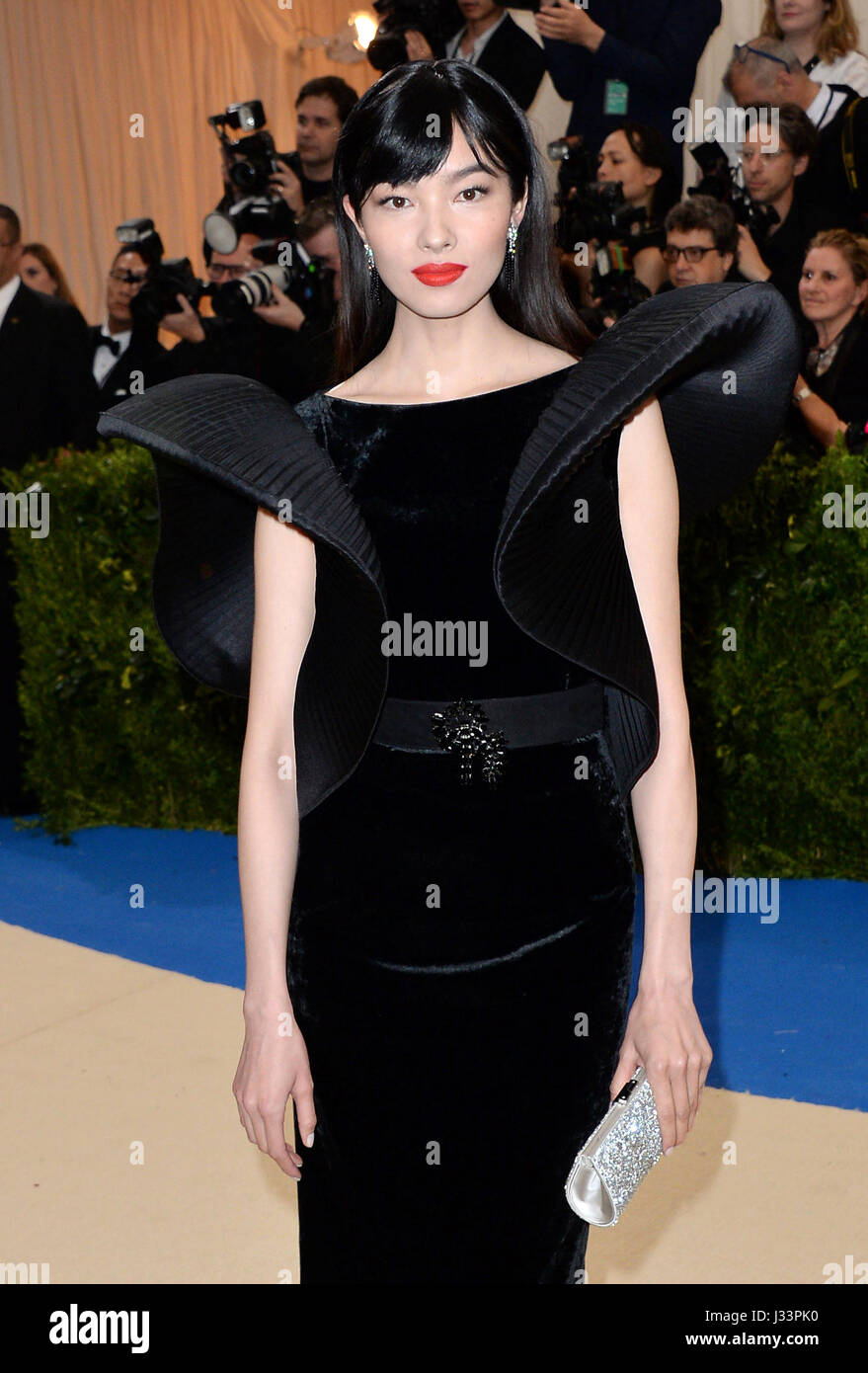 Fei Fei Sun attending The Metropolitan Museum of Art Costume Institute  Benefit Gala 2017, in New York, USA. PRESS ASSOCIATION Photo. Picture date:  Monday 1st May, 2017. See PA Story SHOWBIZ Gala.