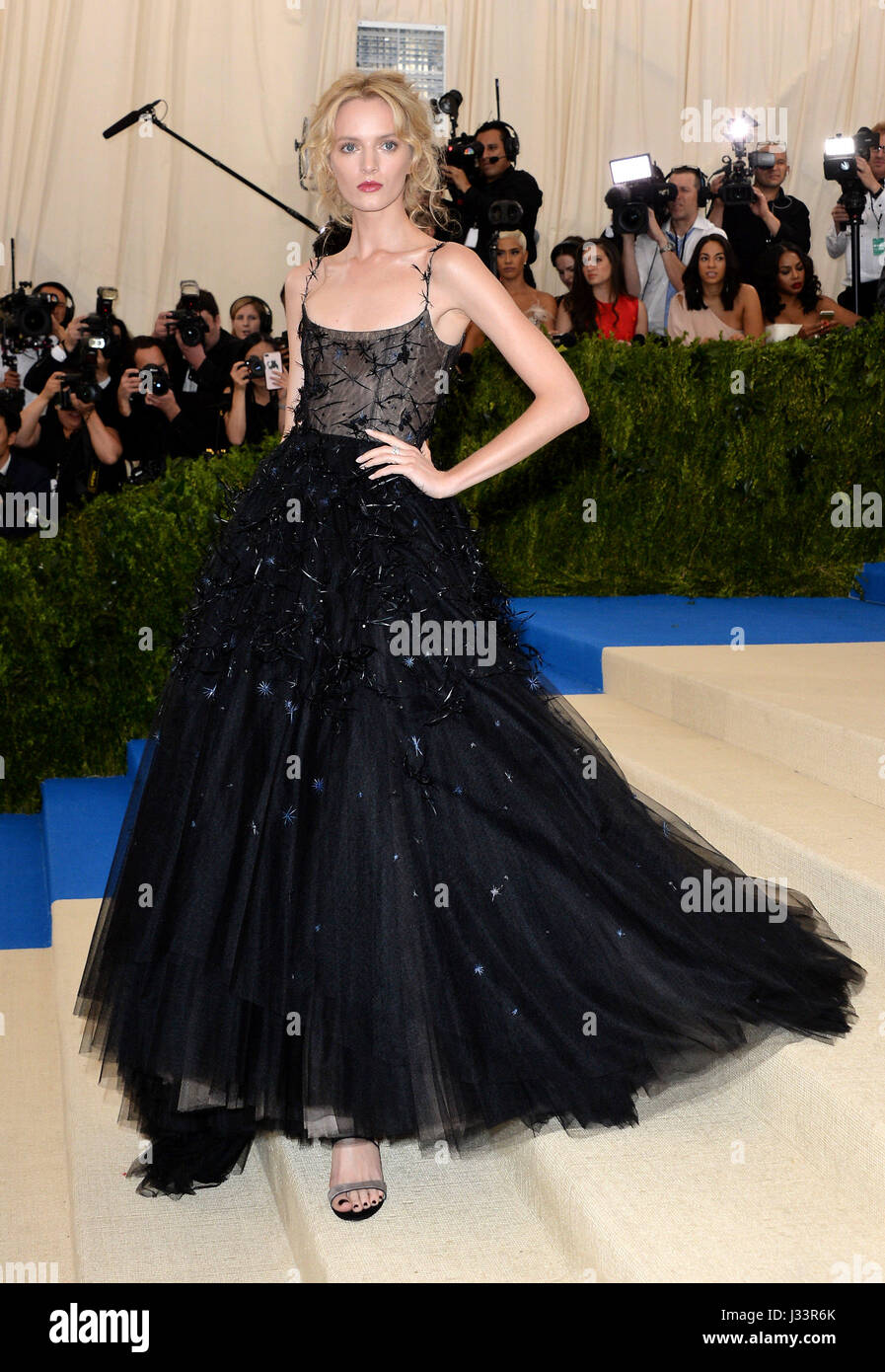 Met Gala Dior Archives: Daria Strokous