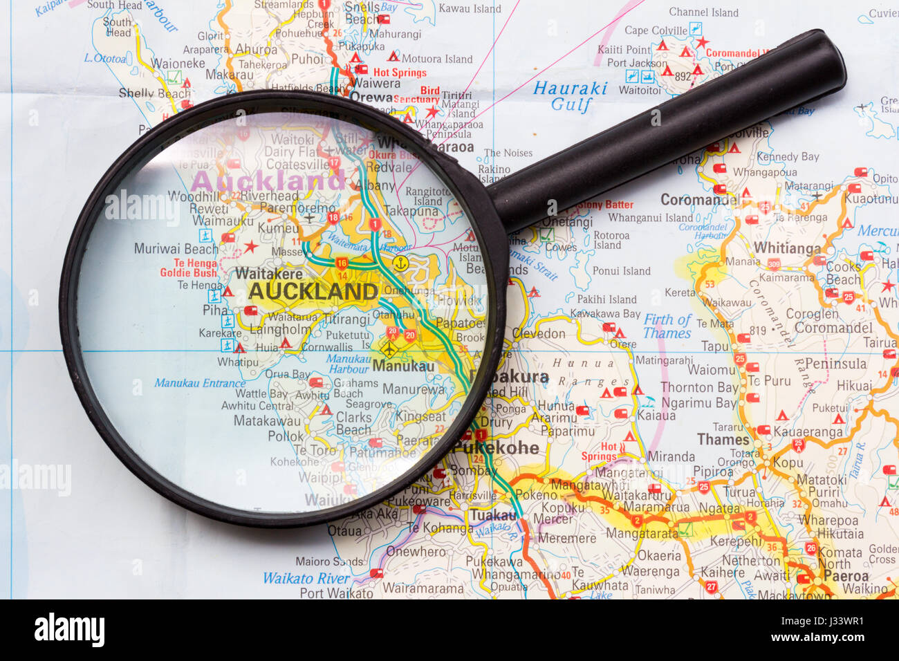 Magnifying glass and map hires stock photography and images Alamy
