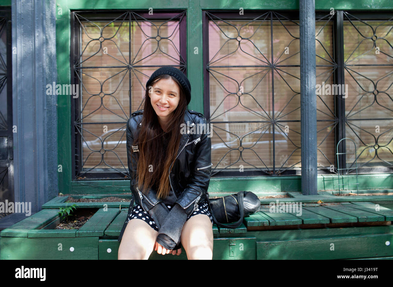 Portrait of a beautiful young woman Stock Photo - Alamy