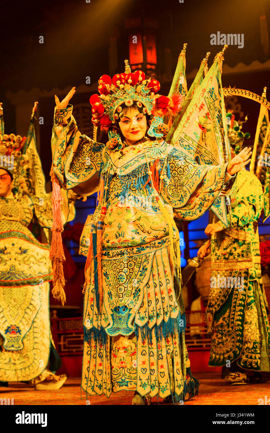 perform; act; play; demonstrate; develop, opera,Sichuan (Province); Szechwan,Chengtu,stage,traditional opera; singing parts in Chuanqiand Zaju,Beijing Stock Photo