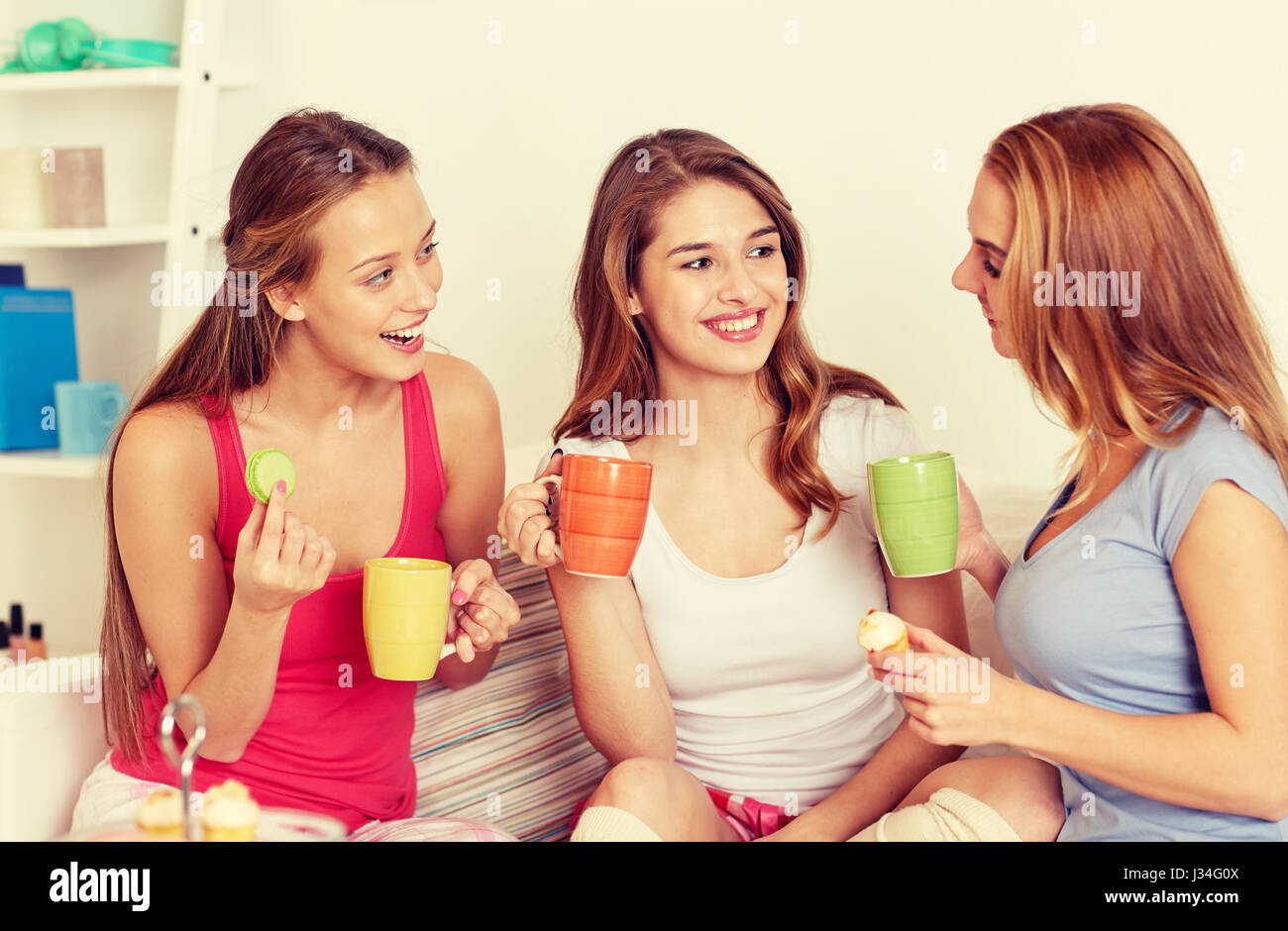 They had eaten the sweets. Many. торт для женщины. You can't have your cake and eat it too. человек и сладости.