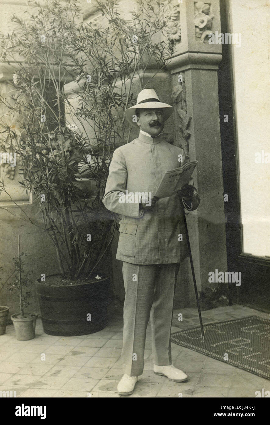 1900s man hat hi-res stock photography and images - Alamy