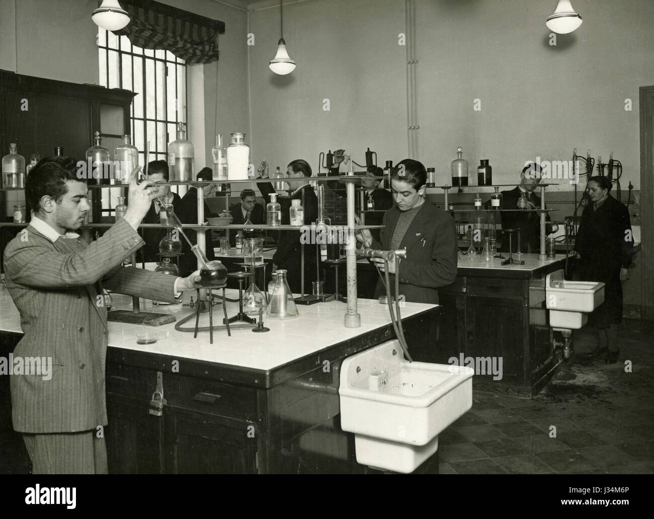 1950s experiment hires stock photography and images Alamy