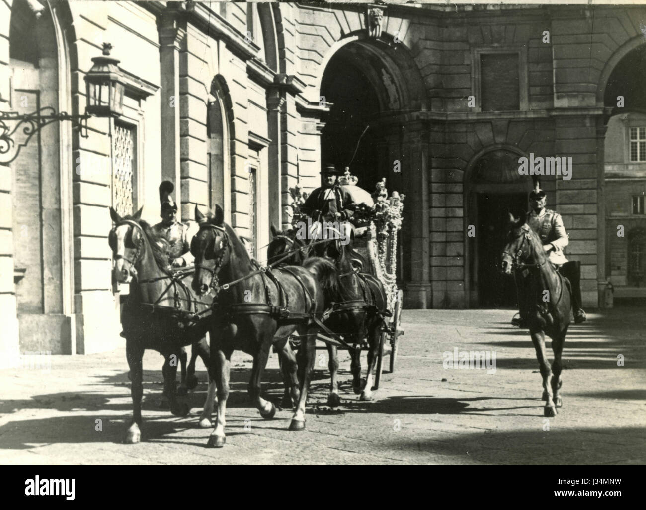Horse-drawn carriage with Royal Guards, Rome, Italy Stock Photo