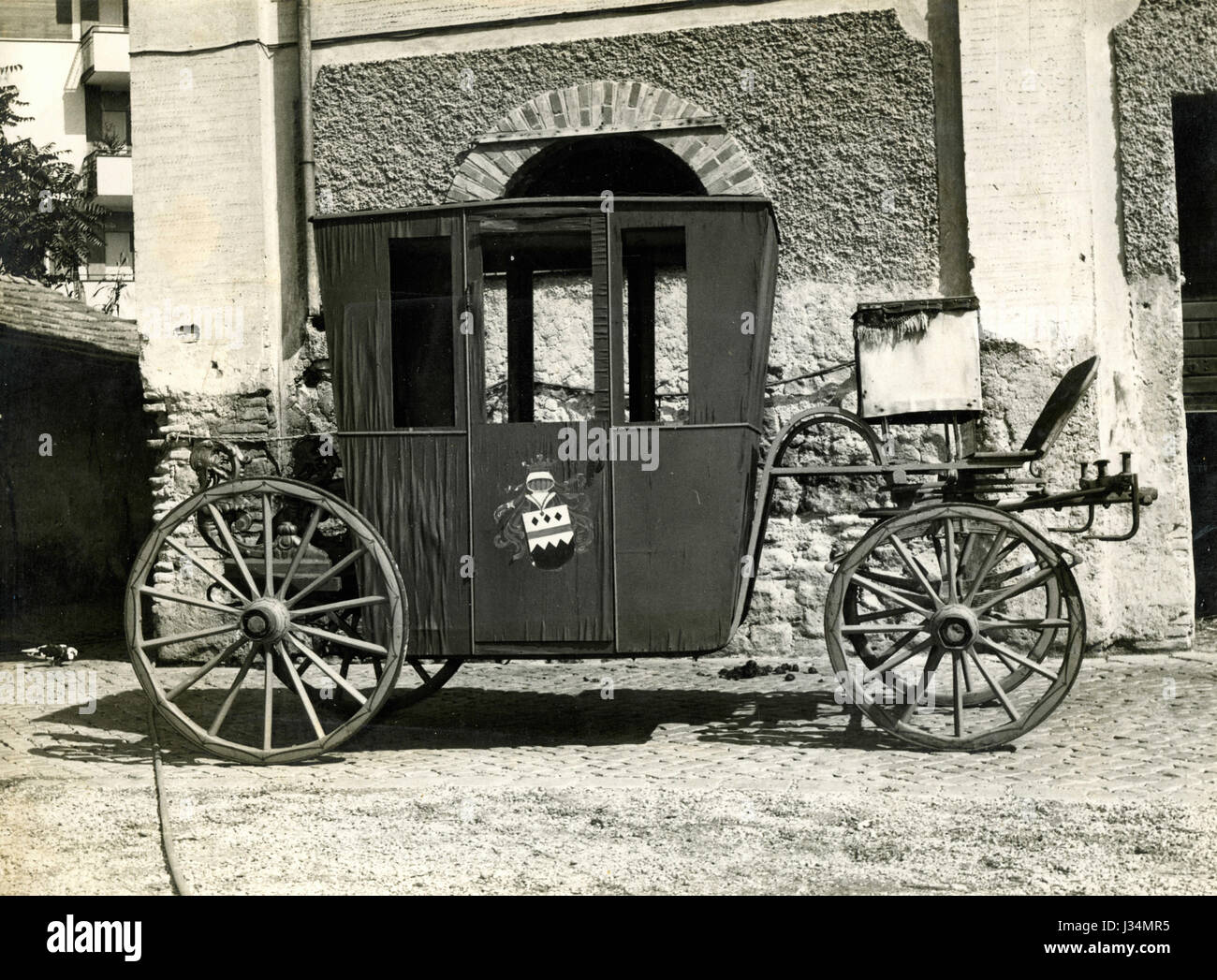 Carriage Drawn High Resolution Stock Photography and Images - Alamy