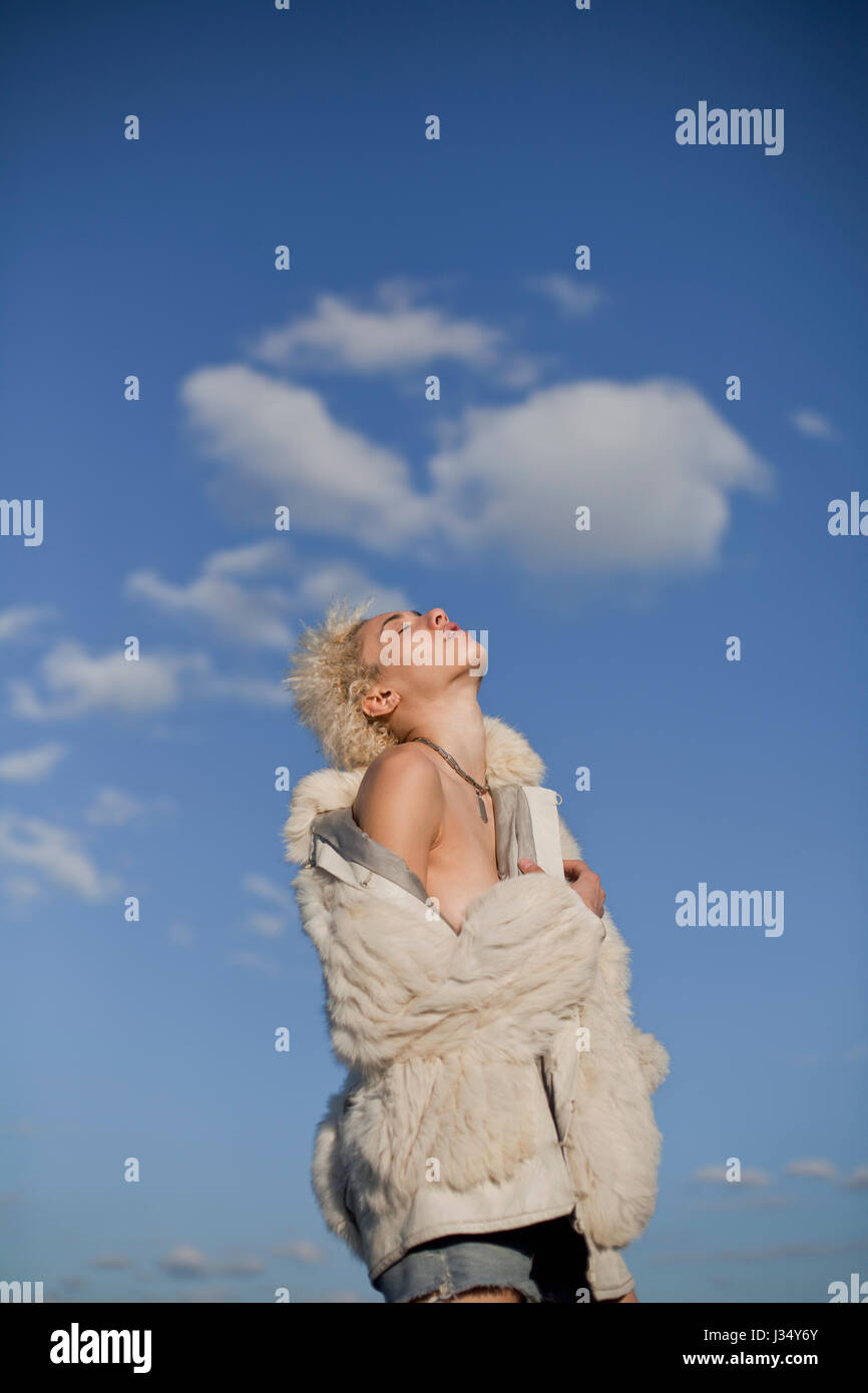 Portrait of a beautiful young woman Stock Photo - Alamy
