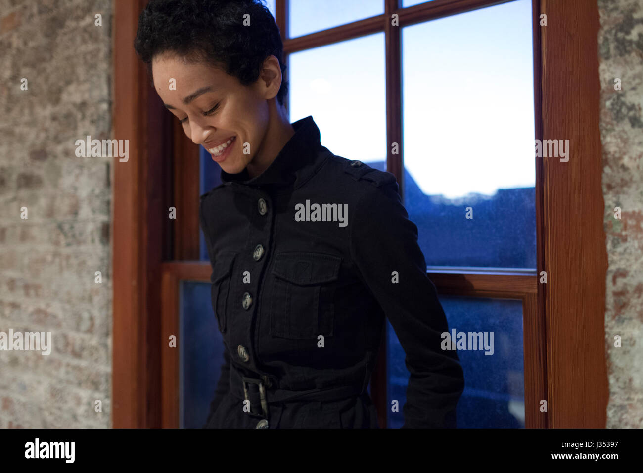 Portrait of a beautiful young woman Stock Photo - Alamy
