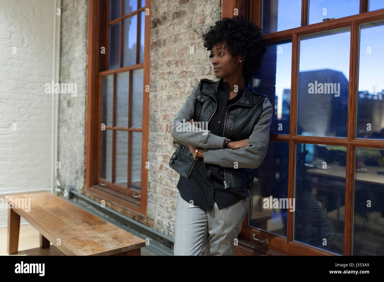 Portrait of a beautiful young woman Stock Photo - Alamy