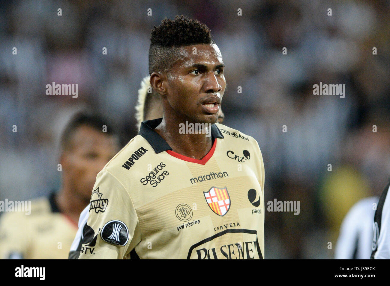 Rio De Janeiro, Brazil. 02nd May, 2017. José Manuel Ayoví Plata during Botafogo x Barcelona held at the Estádio Olímpico João Havelange (Engenhão) for the group stage of the Copa Libertadores in Rio de Janeiro, RJ. Credit: Celso Pupo/FotoArena/Alamy Live News Stock Photo