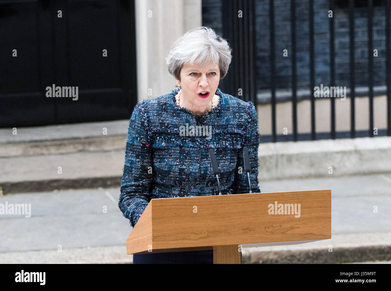 Lectern 10 Downing Street Hi-res Stock Photography And Images - Alamy