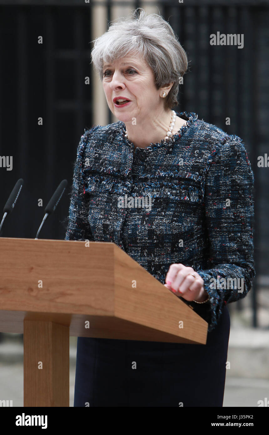 Prime minister theresa may hi-res stock photography and images - Alamy