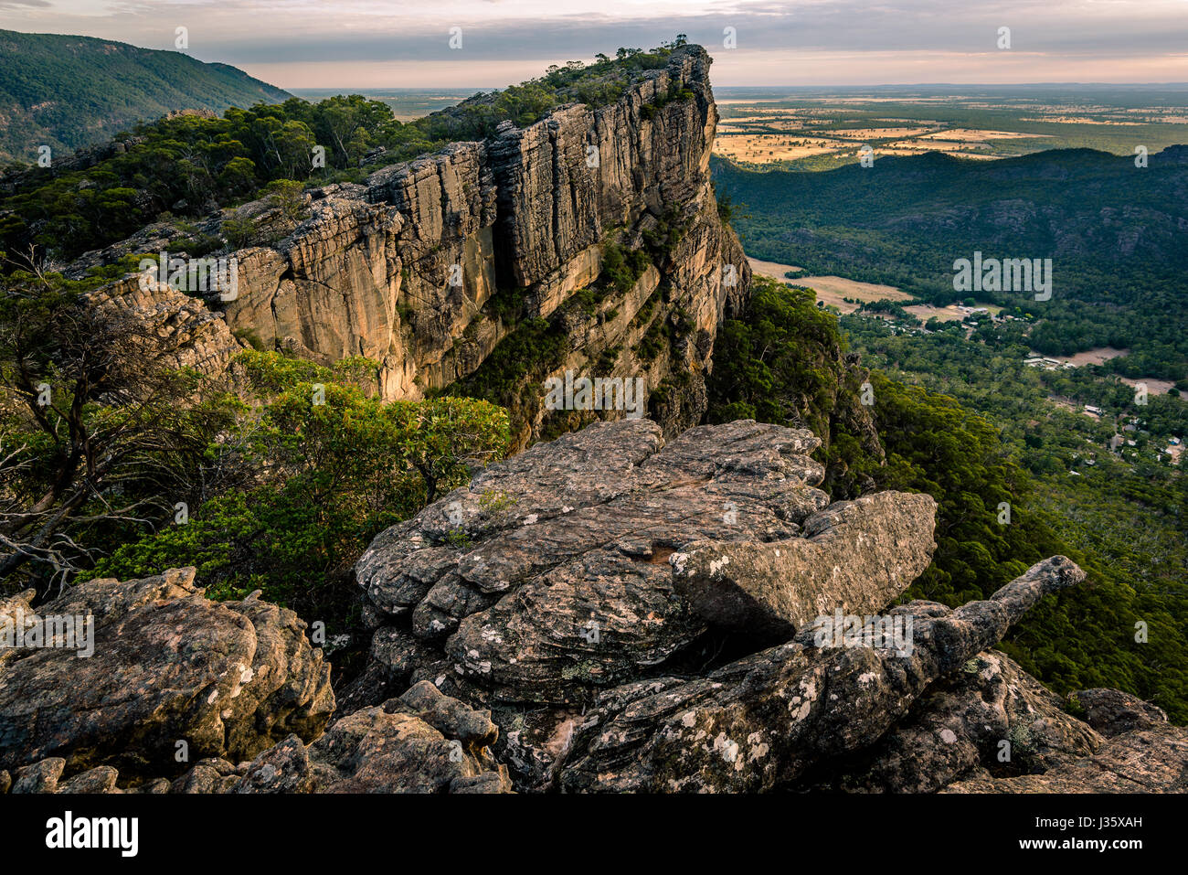 Halls Gap in Grampians National Park, Victoria Stock Photo - Alamy