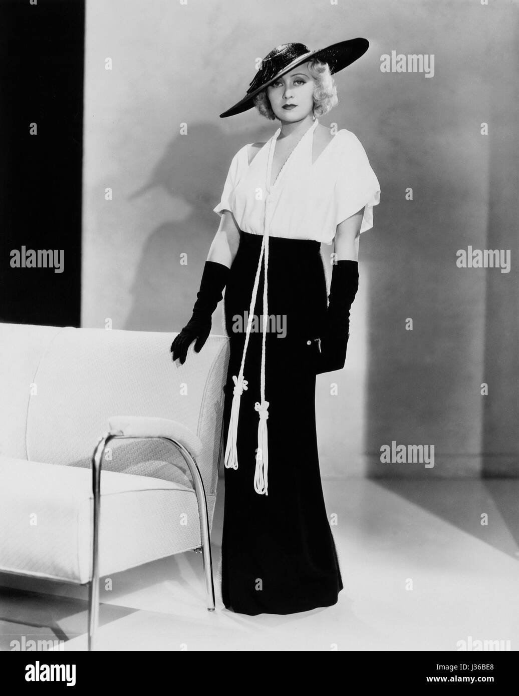 Joan Blondell (1906-1979) american actress. Promotional photography of the film 'Traveling Saleslady'.    Traveling Saleslady  Year : 1935 - USA  Director : Ray Enright  Joan Blondell.  It is forbidden to reproduce the photograph out of context of the promotion of the film. It must be credited to the Film Company and/or the photographer assigned by or authorized by/allowed on the set by the Film Company. Restricted to Editorial Use. Photo12 does not grant publicity rights of the persons represented. Stock Photo