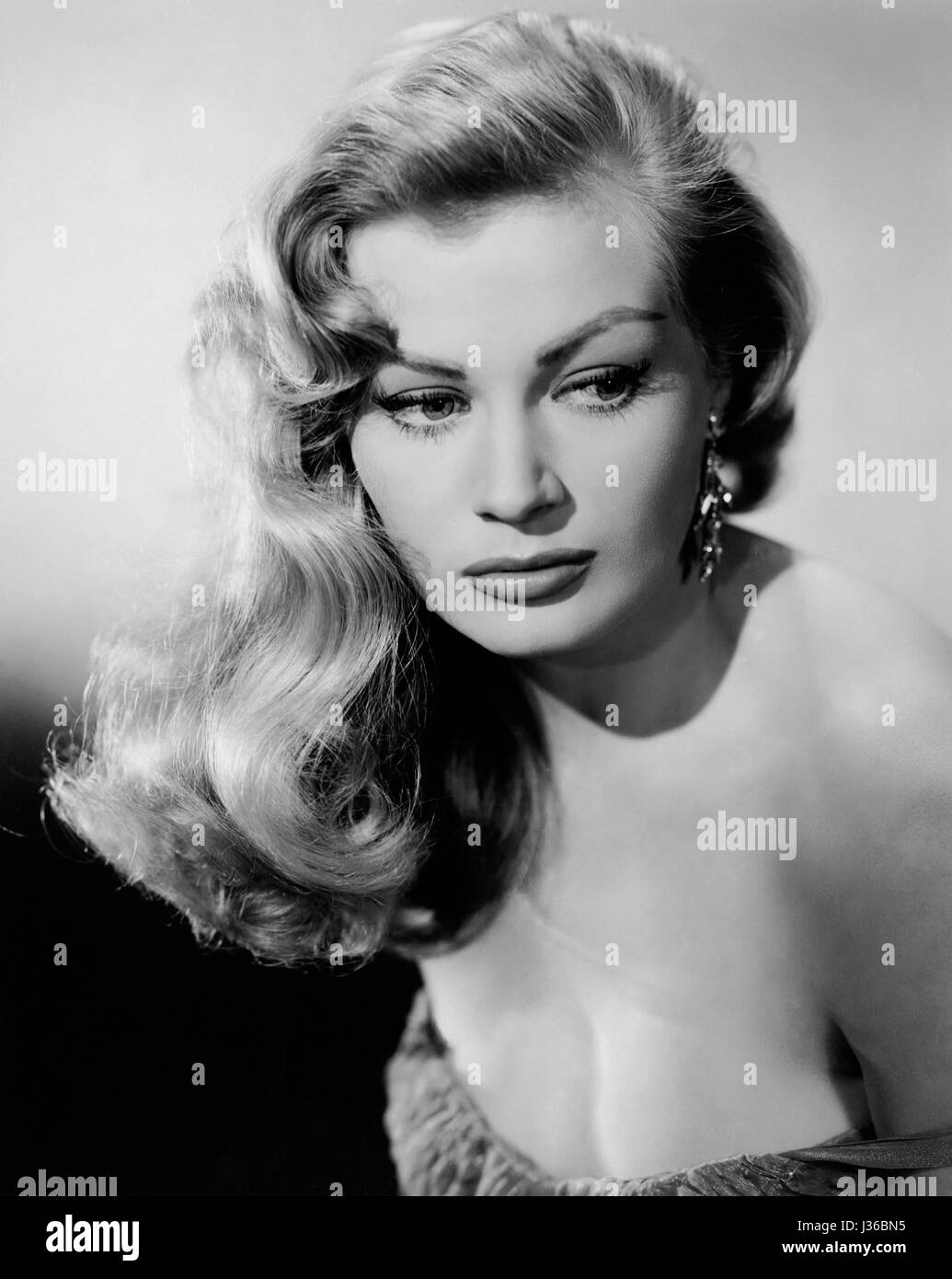 Anita ekberg (portrait) Black and White Stock Photos & Images Alamy