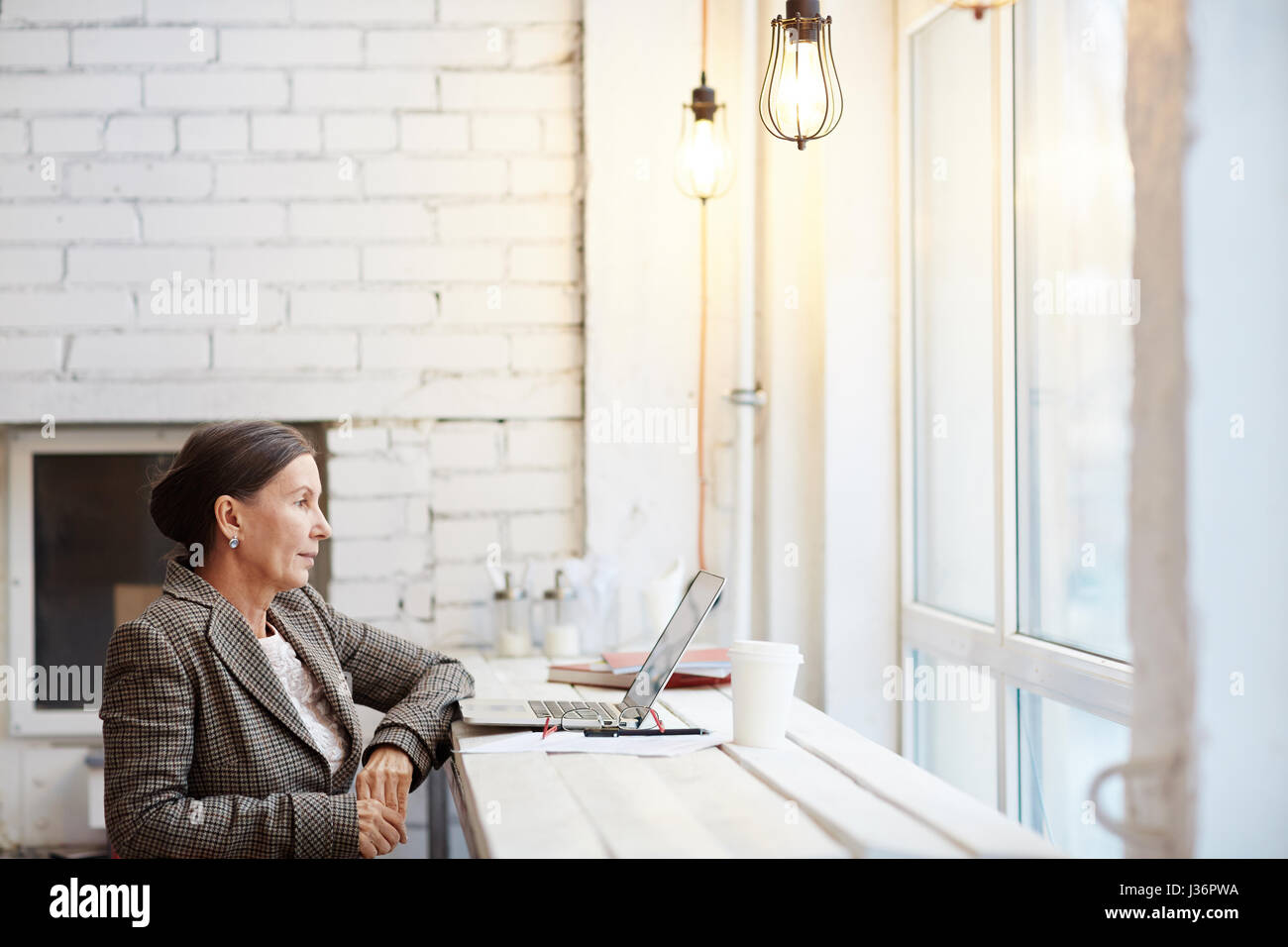 Cyber Cafe High Resolution Stock Photography and Images Alamy