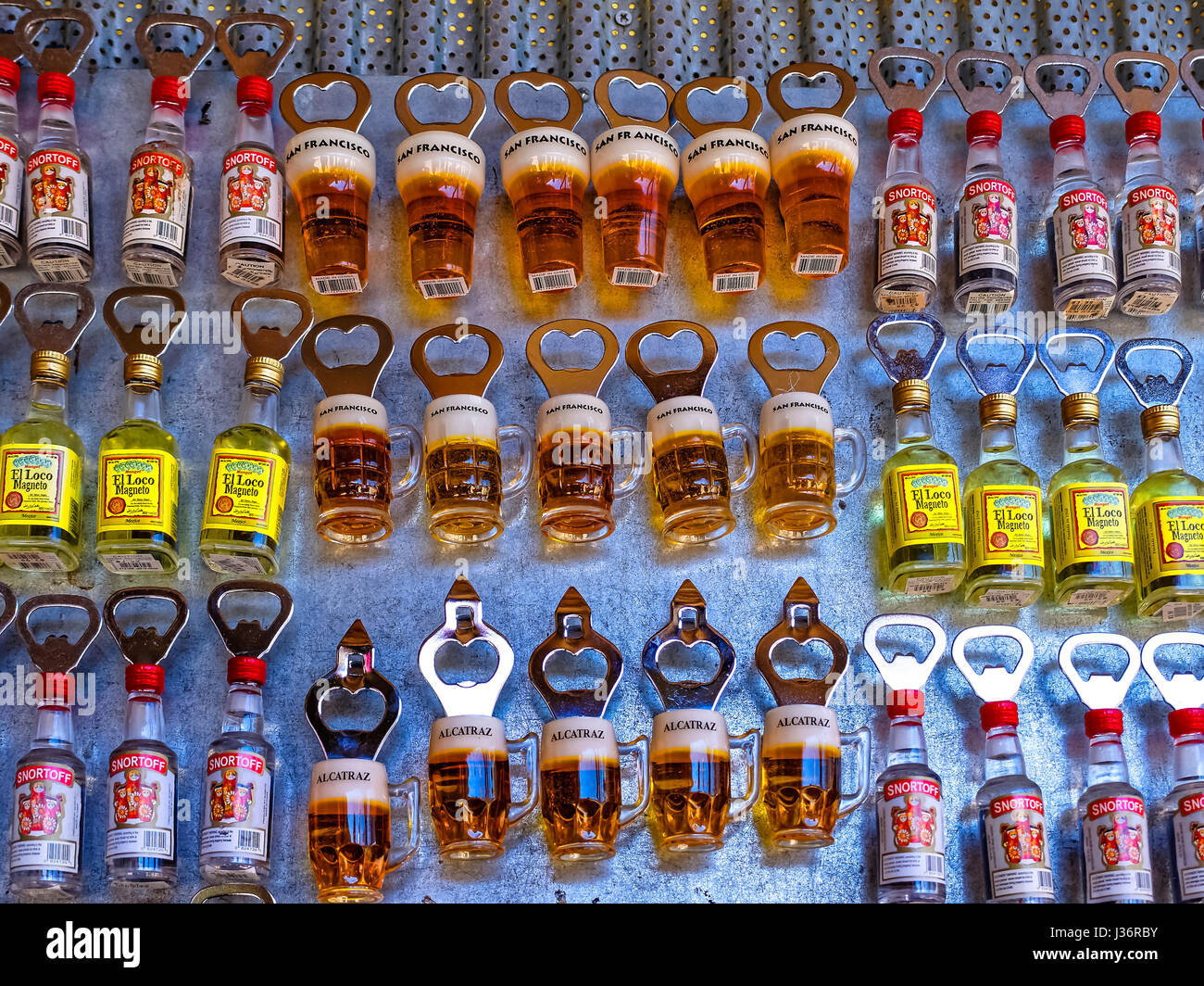 Souvenirs Magnets. San Francisco. California. USA Stock Photo - Alamy