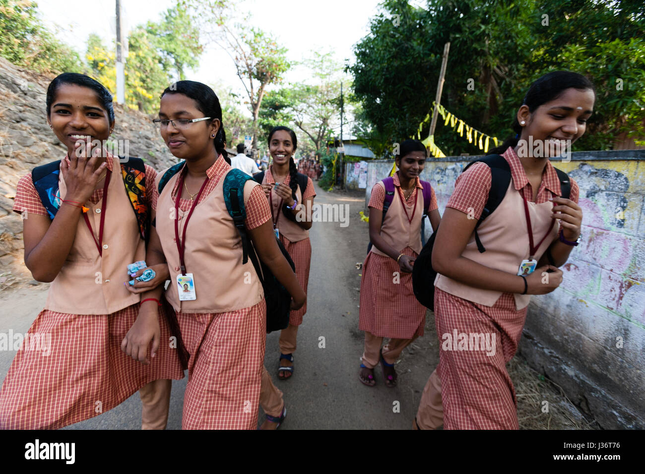 Kerala school uniform hires stock photography and images Alamy