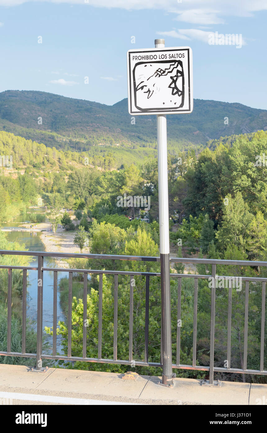 Forbidden to jump since the bridge (to do Bungee jumping). Spanish traffic sign, located in