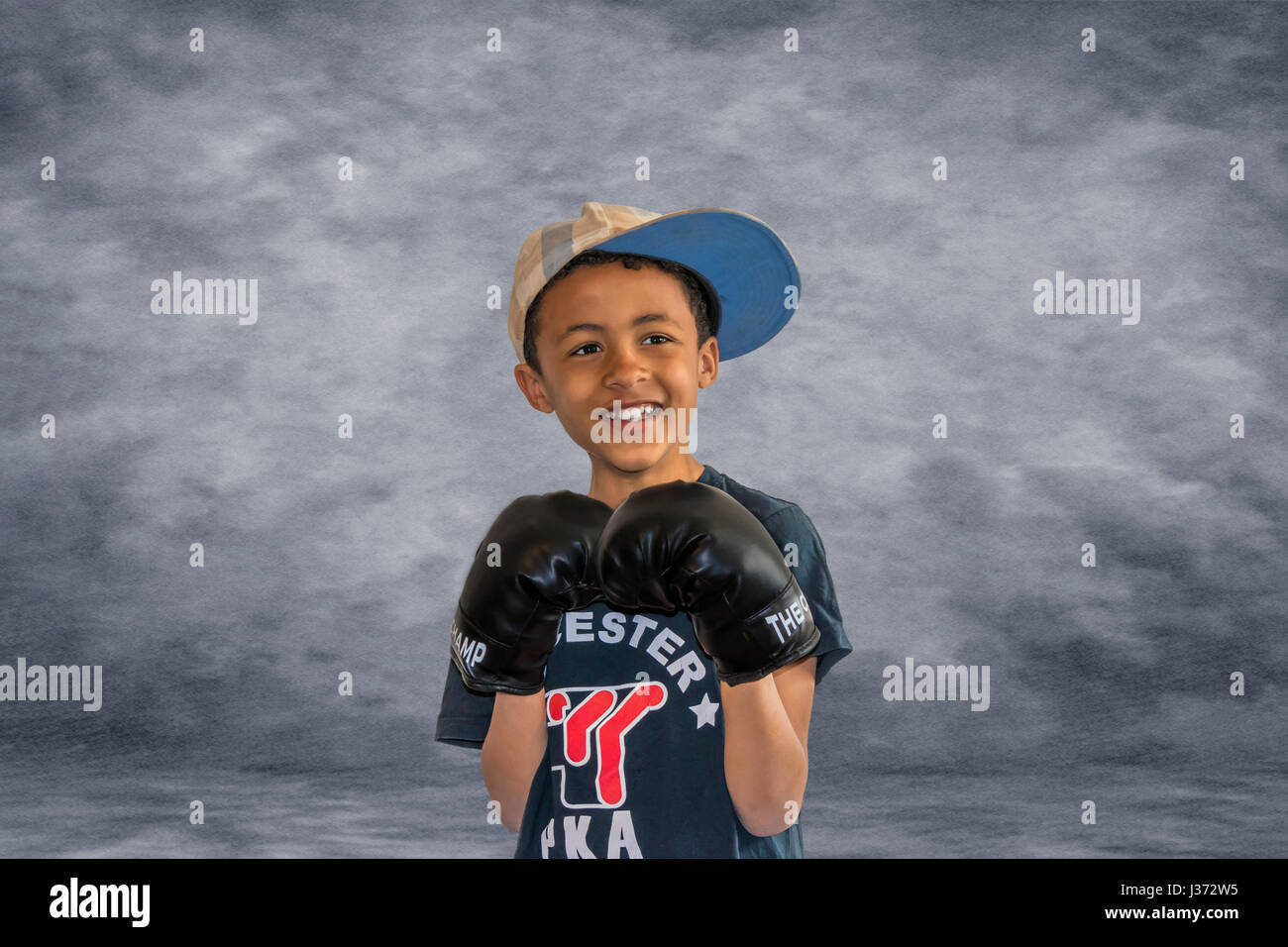 Kick Boxing Boy Stock Photos & Kick Boxing Boy Stock Images - Alamy