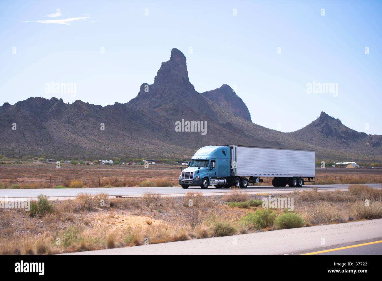 Reefer Big Rig Fresh popular professional big rig semi truck with a reefer trailer ...