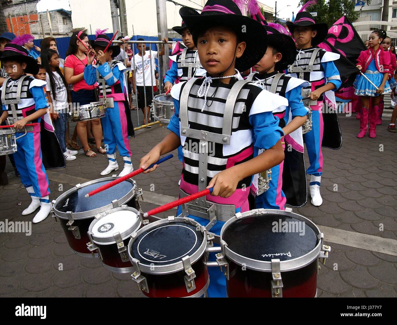 Marching band xylophone hires stock photography and images Alamy