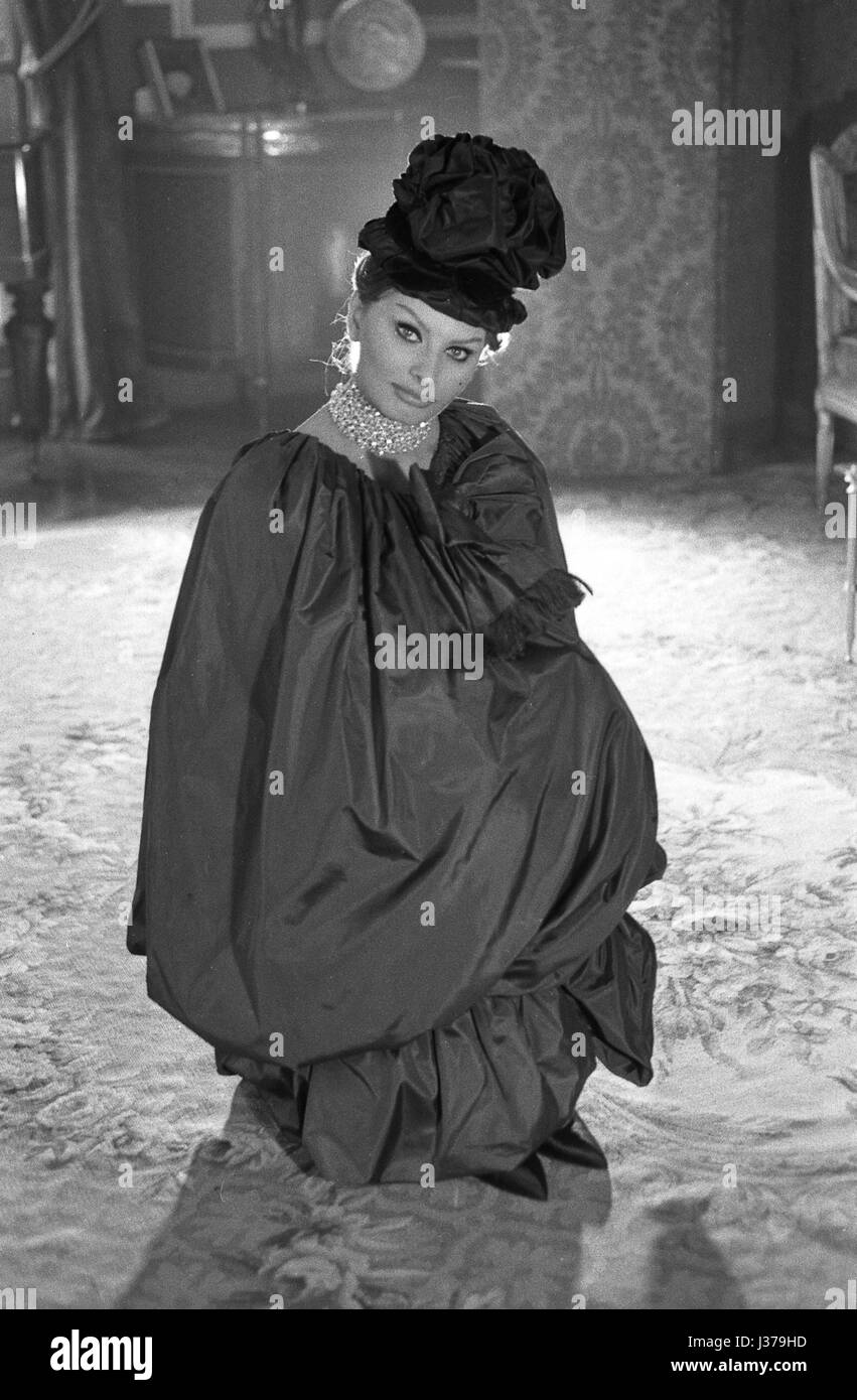 Watch Sophia Loren (born 1934) video Watch Sophia Loren (born 1934) video