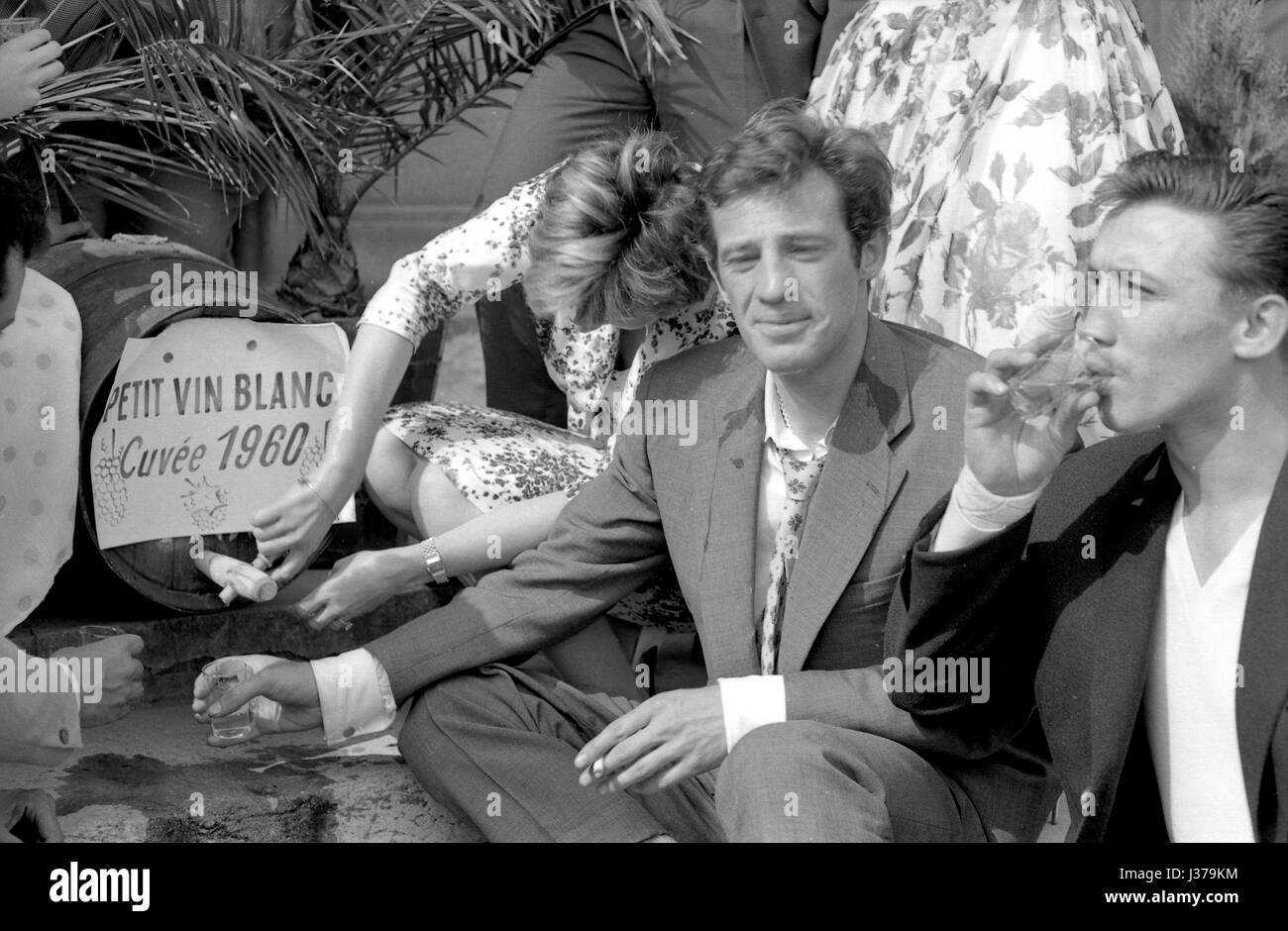 Jean-Paul Belmondo hopes that he will again be invited to appear 09.04.2015 48 Jean-Paul Belmondo hopes that he will again be invited to appear 09.04.2015 1
