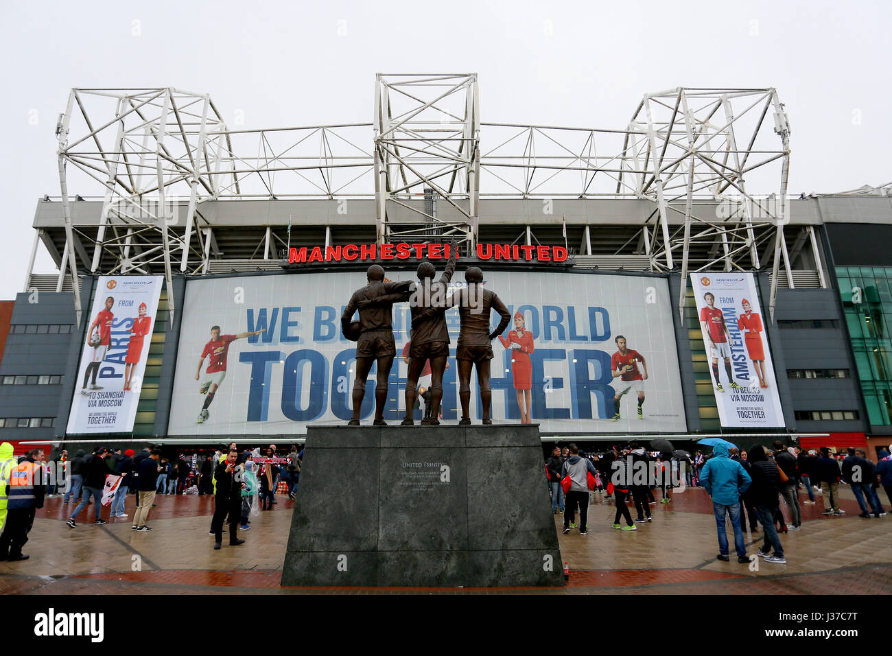 OLD TRAFFORD STADIUM BEFORE TH DURING THE PREMIER LEAGUE MATC OLD TRAFFORD MANCHESTER ENGLAND 16 April 2017 Stock Photo