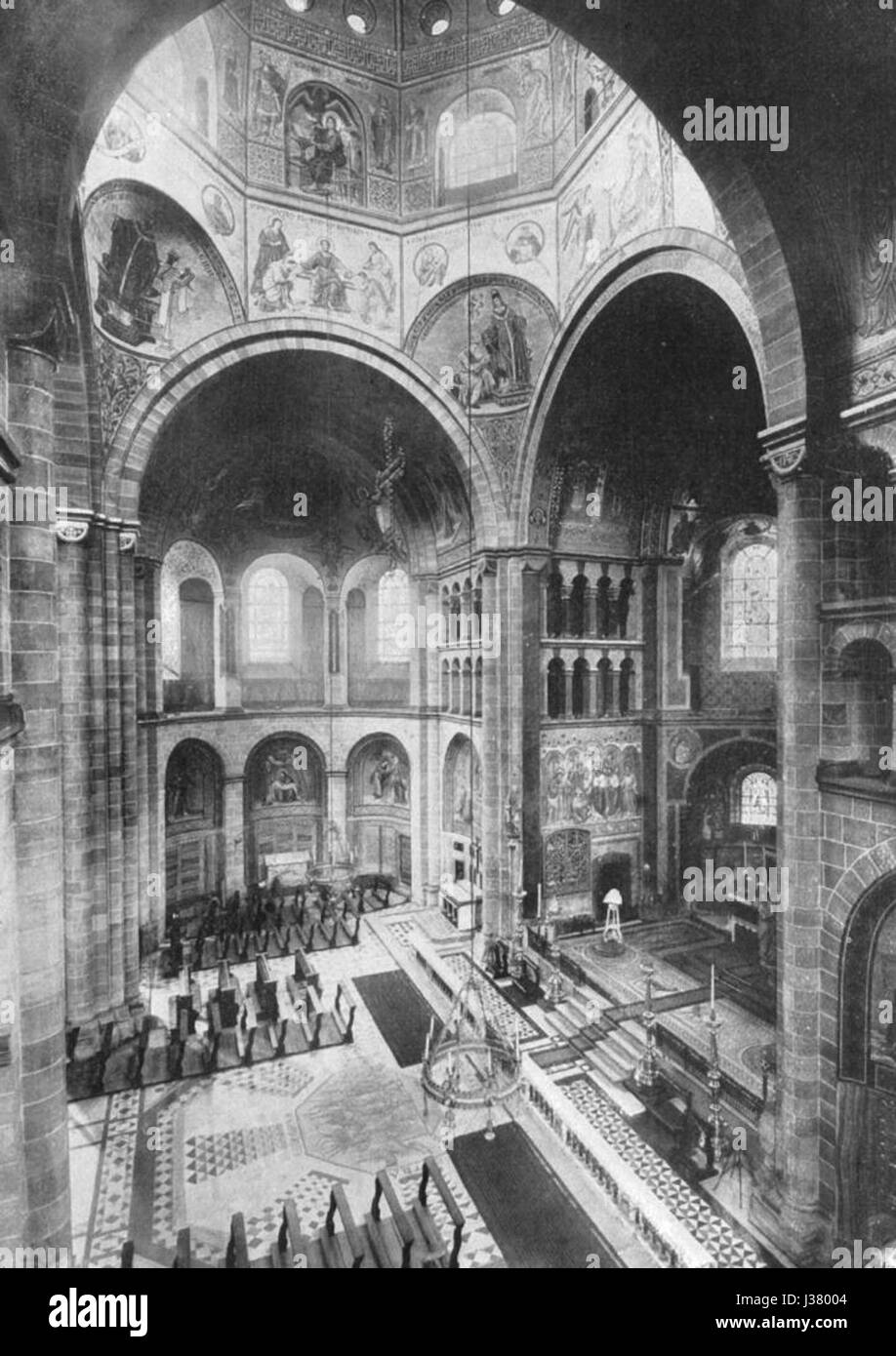 Cologne St Aposteln 1925 innen Stock Photo