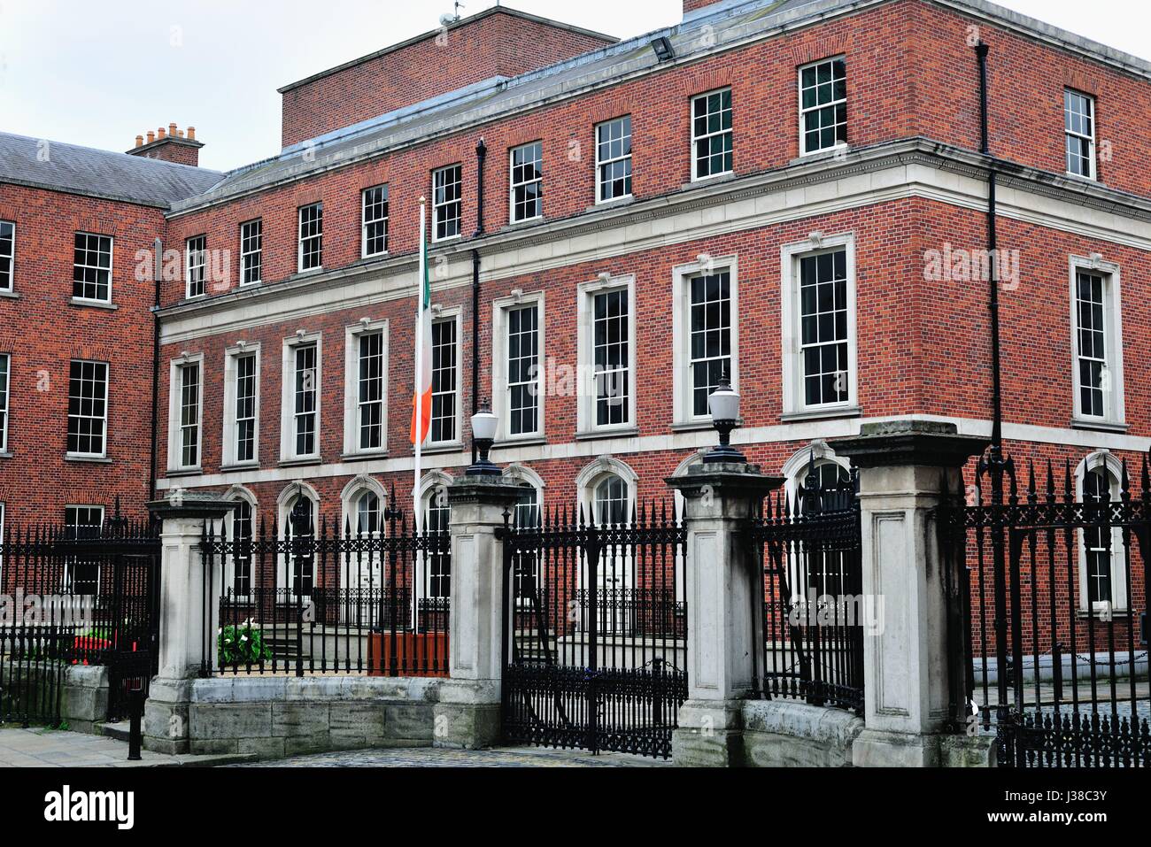A gate entry and apartments at Dublin Castle, which was commissioned by England's King John in the 13th century. Dublin, Ireland. Stock Photo